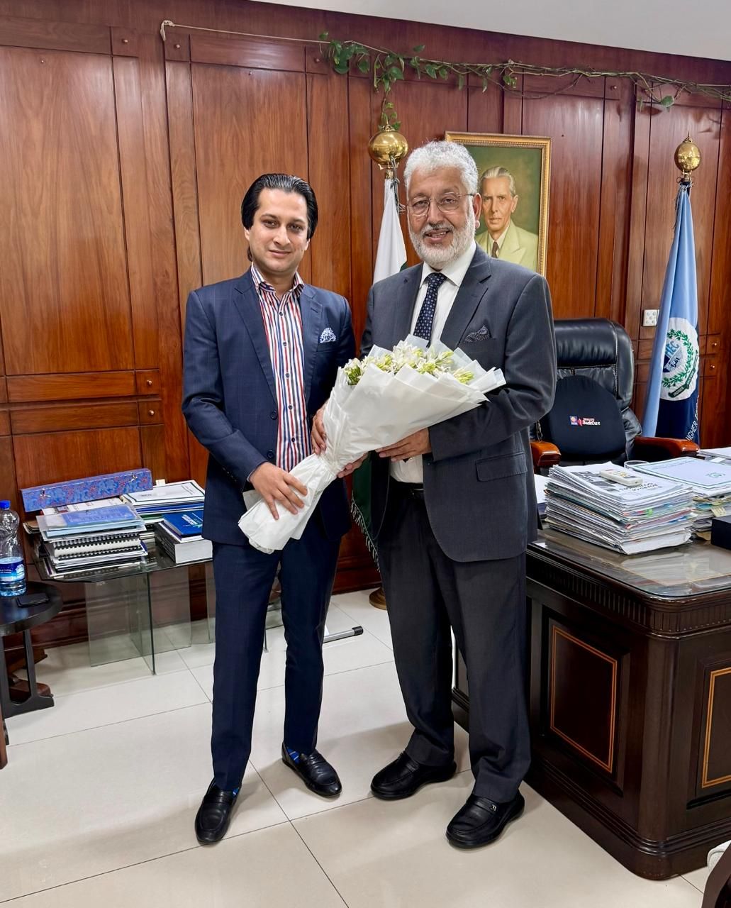 Barrister Usama Malik, Director of the Directorate of Legal Education, paid a visit to Chairman HEC Dr Mukhtar Ahmed at his office… – HEC Pakistan